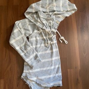 Billabong terry cloth hooded shirt